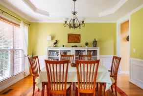 Bright, spacious mediterranean-style home in Cary - Image 5