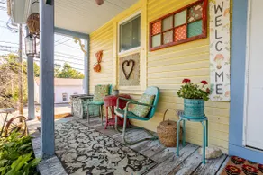 Studio Suite on Main Street! - Image 4