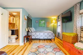 Studio Suite on Main Street! - Image 3