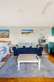Beachside cabin + solar heated pool @ Spoon Bay - Image 2