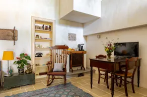 Loft in Castle with pool - Image 5
