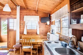 Kaldbaks-kot: 1BR cottage cuddled into nature - Image 3