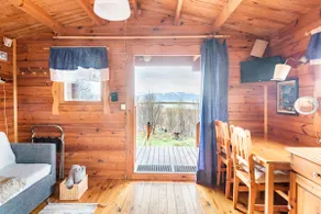 Kaldbaks-kot: 1BR cottage cuddled into nature - Image 4