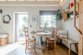 Weaver’s Cottage beach getaway - Image 4