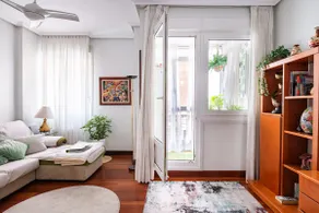 Downtown apartment, free parking, wifi, EBI00877 - Image 2