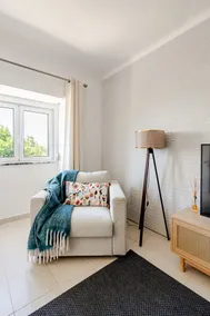 Mountain House upon Lisbon - Image 4