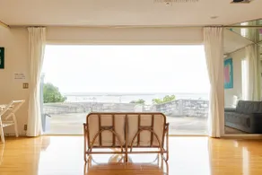2-minute walk to the coast, sunrise views, 1 building rental for up to 15 people Has an upright piano - Image 4