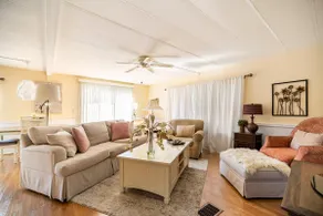 My Sunny home on the Bay. - Image 2