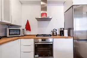 Seaside Family Townhouse - 100m from the sea! - Image 5