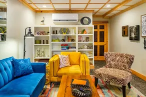 The Lodge on Willoughby, the best of both worlds! - Image 3