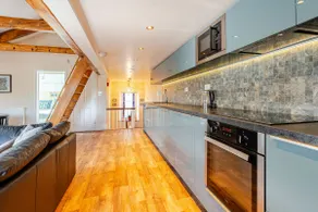Sedbergh Penthouse - KingBed - Tv - Wifi - Image 2