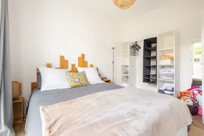 Air-conditioned 2-room apartment with private parking - Image 3