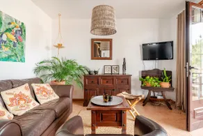Hidden gem in Colonial style, 100m from the ocean and main avenida - Image 4