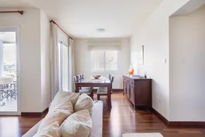 Warm Residence in the heart of the City Center - Balcony & view - Image 4
