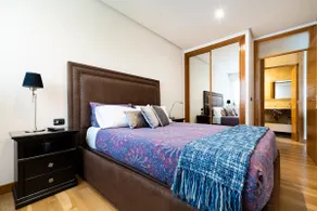 A modern and central apartment overlooking the Ría - Image 4