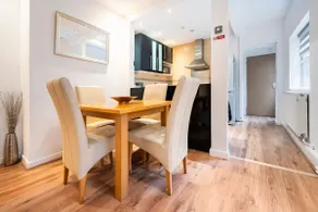 2 double bedroom ground floor flat. 4 Beds - Image 5