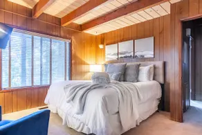 Your Lake View Chalet Awaits! - Image 5