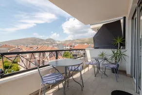 Max&More in the historical town of Trogir. - Image 5