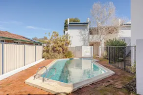 South Perth - Home Away from Home - Free WIFI - Image 5