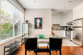 Stylish guest suite in the HEART of West Vancouver - Image 3