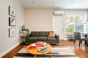 Stylish guest suite in the HEART of West Vancouver - Image 2