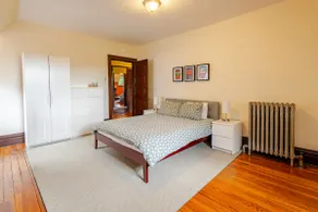 Large victorian 3rd flr apt in walkable eastend - Image 2