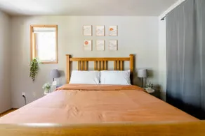 Private Space in House - 2 bedrooms 1 bathroom - Image 5