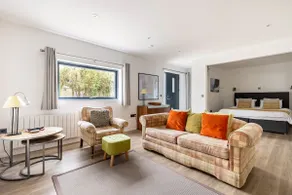 Coombe Rest Flat, Kingsbridge - Image 2