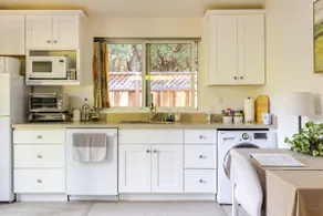 Charming Peaceful New Studio in Mtn View - Image 2