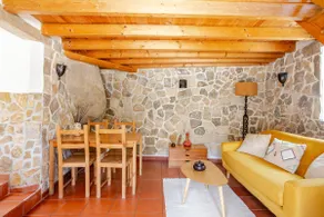 Piccola casa accogliente tra la montagna e il mare - Image 2