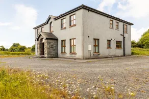 This stunning, spacious home, Cong area. - Image 5