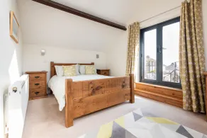 Coach house Baildon - Image 4