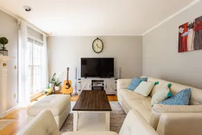 Comfortable home in saratoga springs - Image 3