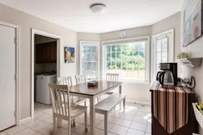 Comfortable home in saratoga springs - Image 4