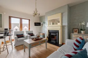 Beautiful coastal apt with spectacular views. - Image 2