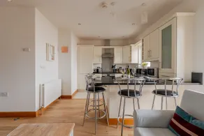 Beautiful coastal apt with spectacular views. - Image 4