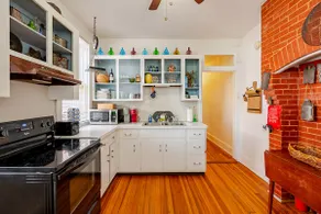 Victorian Home On Carroll Creek by Uptown Events! - Image 5