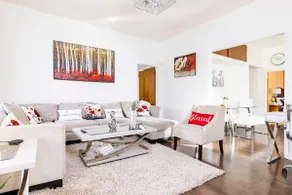 Astoria/LIC Gorgeous 3 Bdrm Free Parking - Image 2