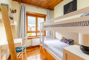 Three bedroom attic with beautiful mountain views - Image 3