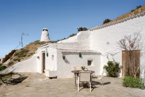 RentitRev Sunny Garden in an Oliva Cave - Image 2