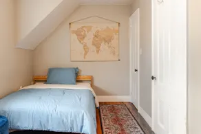 Sun-Drenched 2BR Near Cape Cod & Boston Commuter - Image 3