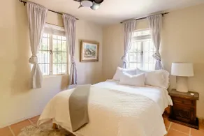 Private Jackson Ave. Casita - Image 3