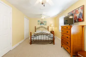 Downtown Cozy Cottage - Image 3