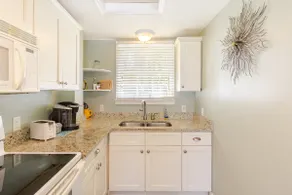 Downtown Cozy Cottage - Image 4