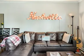 SuperHost, Cozy Duplex, 4 Beds, Near Downtown - Image 2