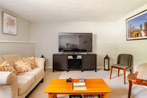 Private apartment with off street parking - Image 2