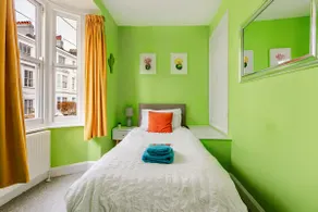 *The Old Bakery * City Centre | Near Station | 3BD - Image 4