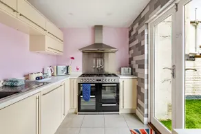 *The Old Bakery * City Centre | Near Station | 3BD - Image 5