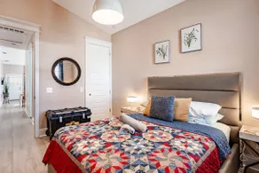 Spectacular Tampa 1 Bedroom Bungalow - Image 2