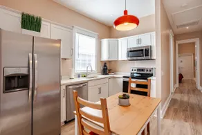 Spectacular Tampa 1 Bedroom Bungalow - Image 4